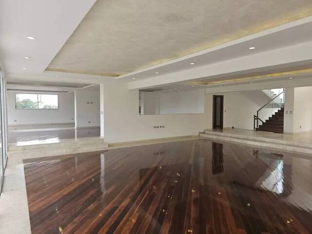 #6 - Casa para Venta en Caracas - A