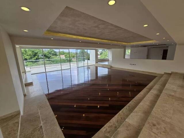 #6 - Casa para Venta en Caracas - A